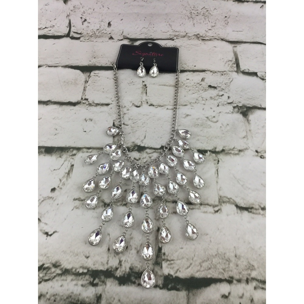 Signature Collection Necklace Earring‎ Set NWT Cascading Teardrop Rhinestones